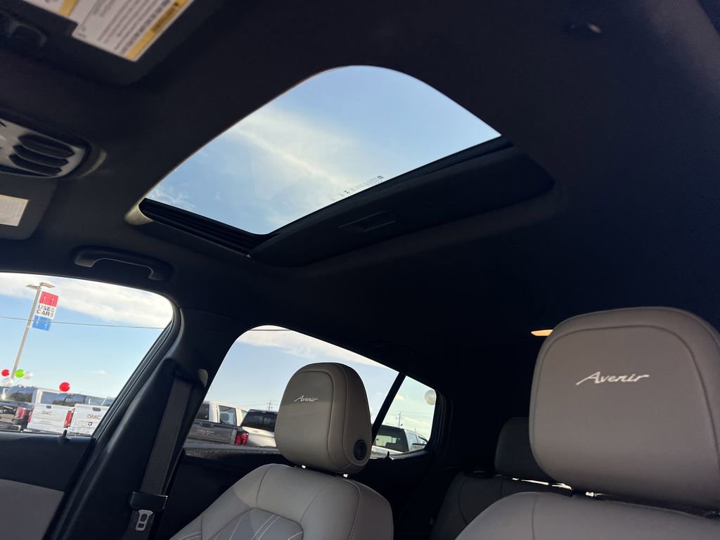 Used 2025 Buick Envista Avenir image 14