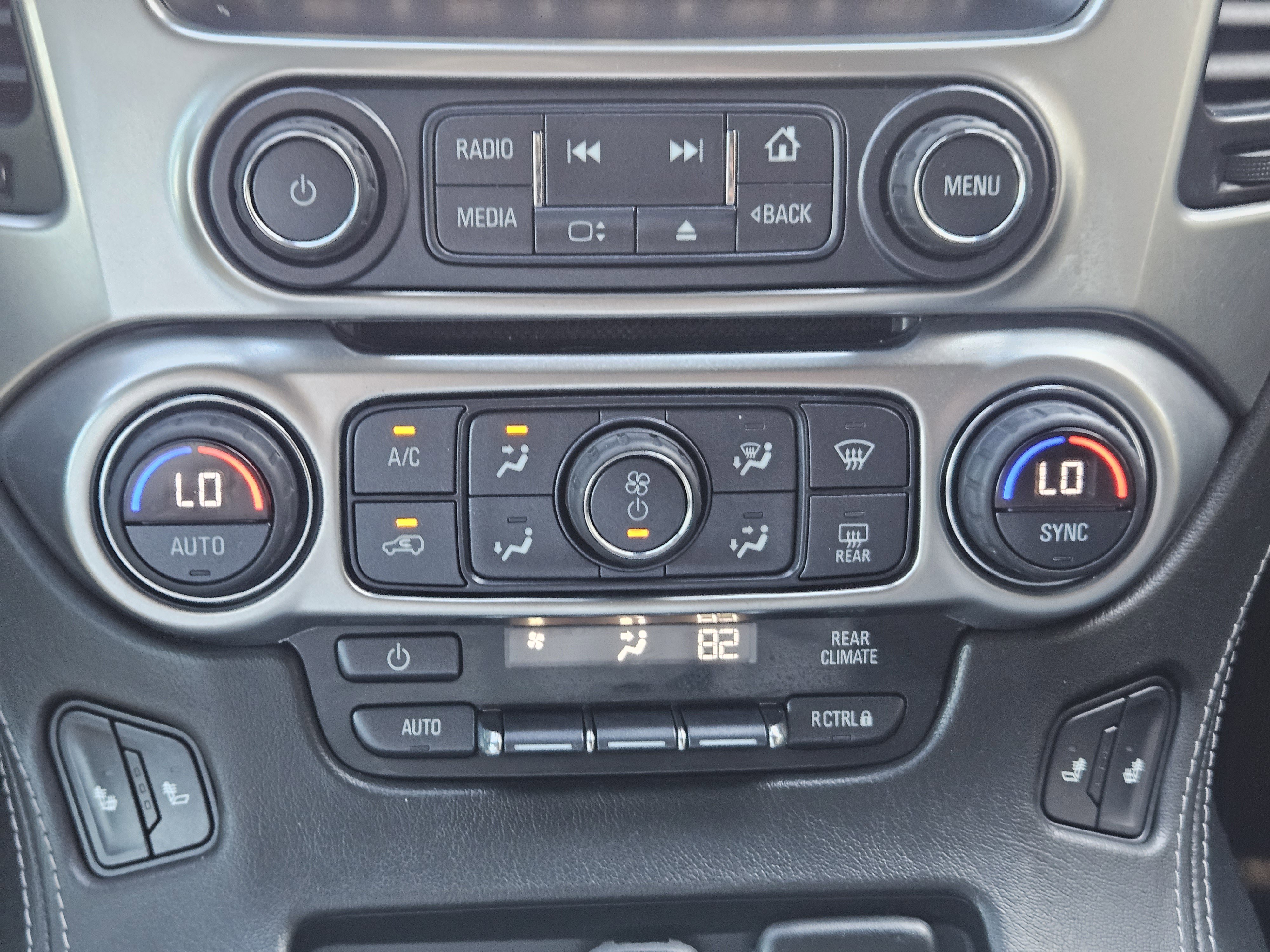 Used 2019 Chevrolet Tahoe LT image 19