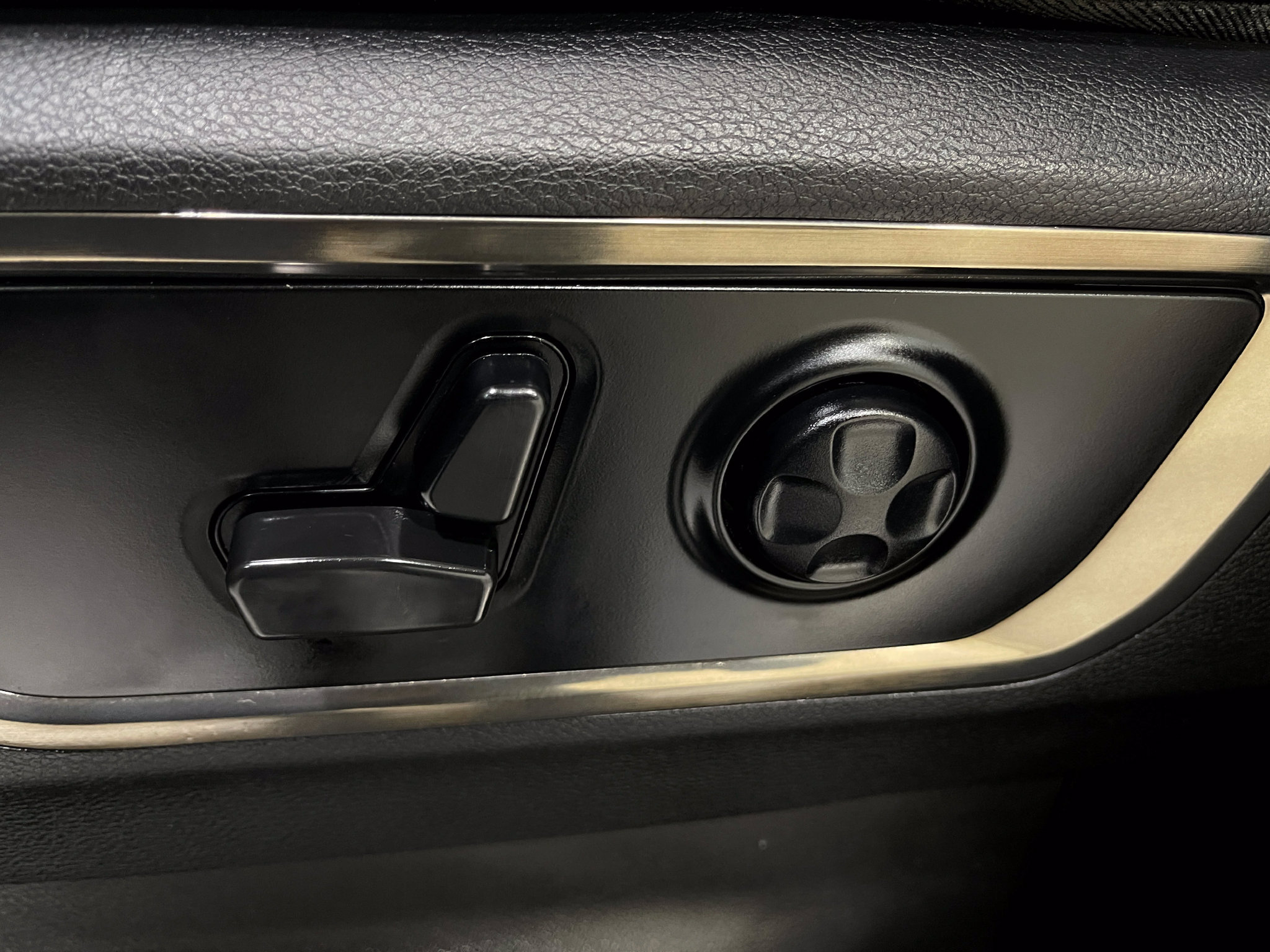 Used 2021 RAM 1500 Limited w/ Night Edition AWD/4WD image 15