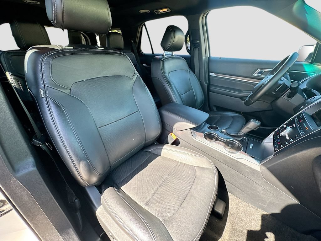 Used 2016 Ford Explorer Limited w/ Equipment Group 301A FWD image 36
