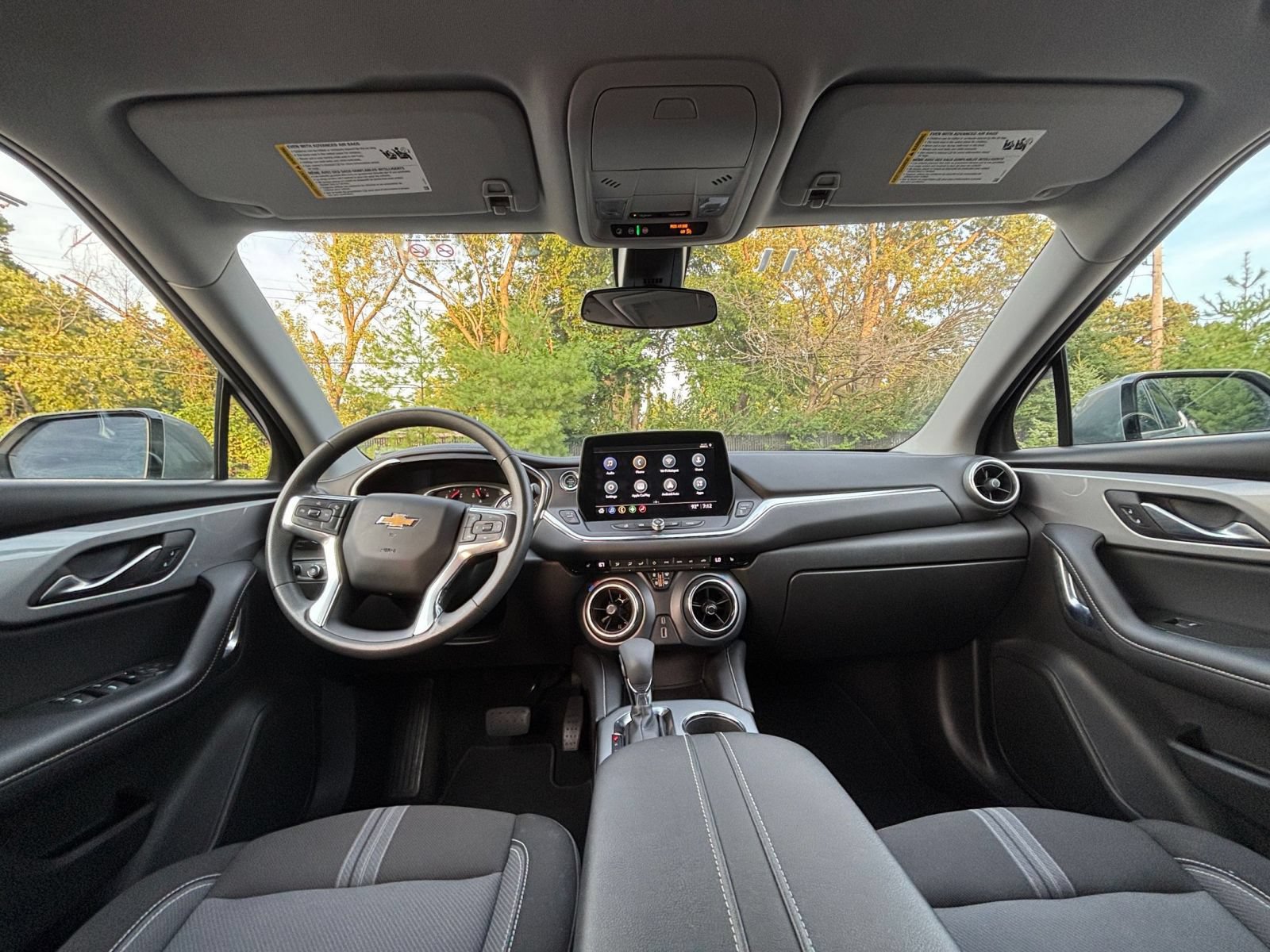 Used 2025 Chevrolet Blazer LT FWD image 33