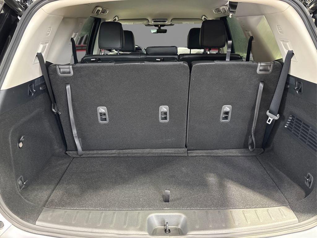 New 2025 Nissan Pathfinder SL image 11