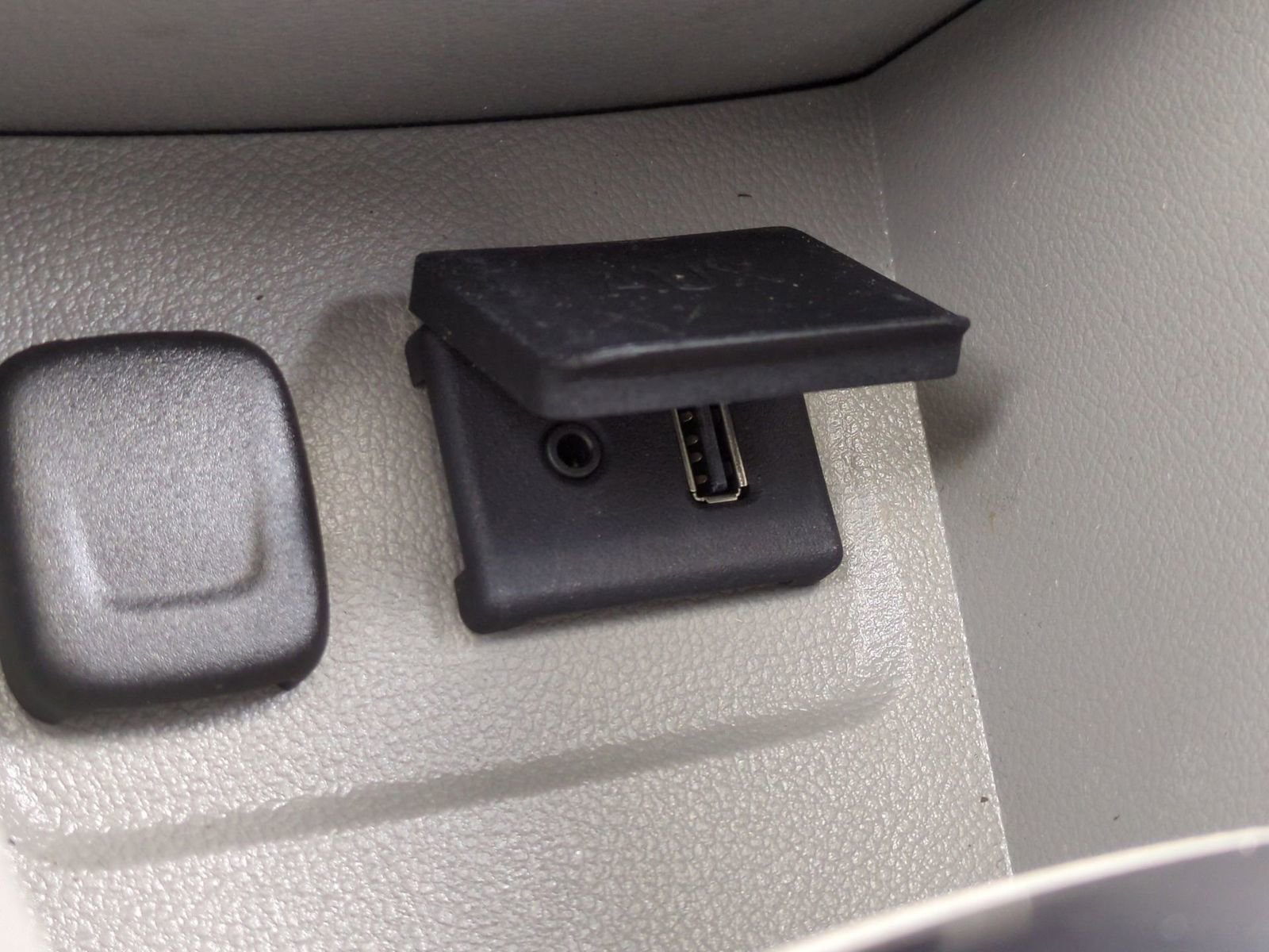 Used 2013 Buick Encore Convenience image 33