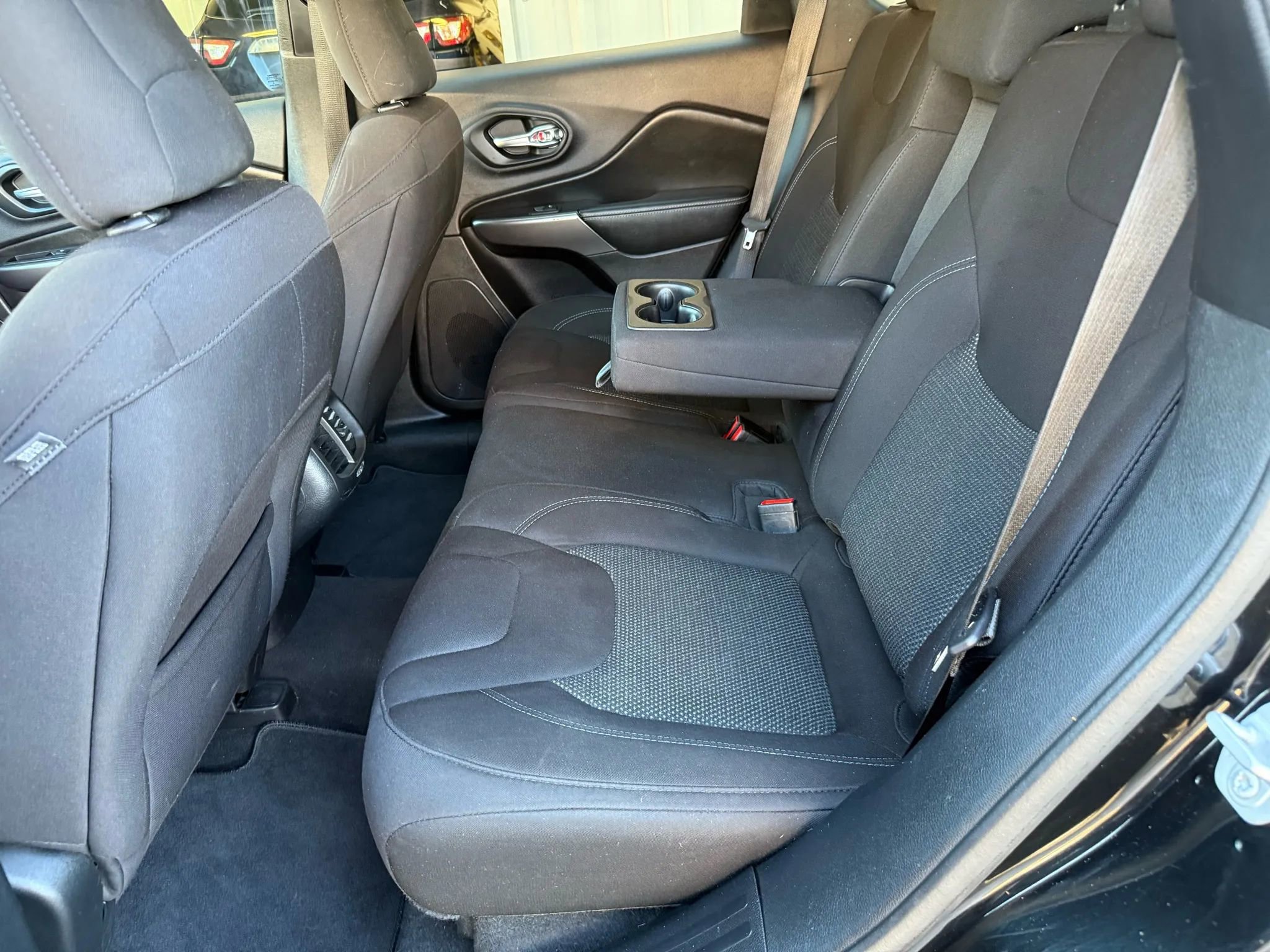 Used 2020 Jeep Cherokee Latitude image 24