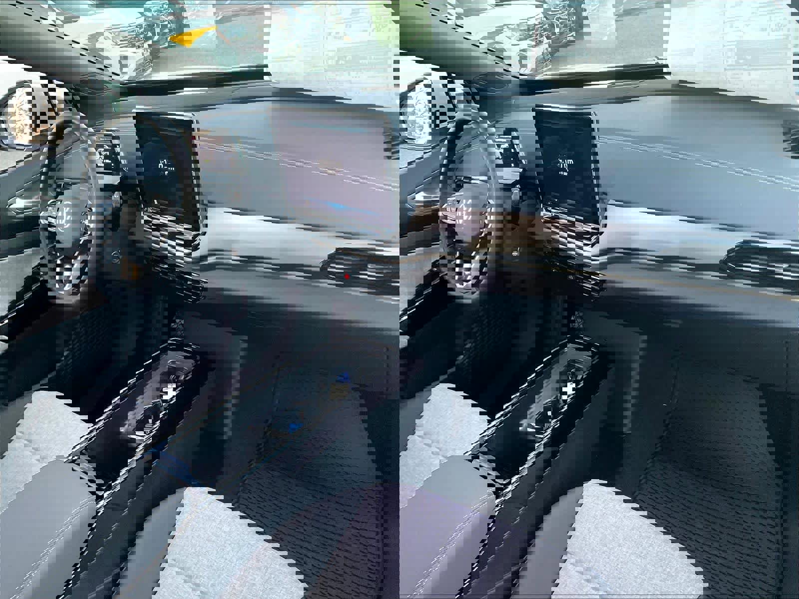 New 2025 Volkswagen ID.4 Pro image 10