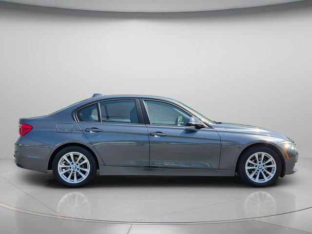Used 2018 BMW 320i Sedan RWD image 8