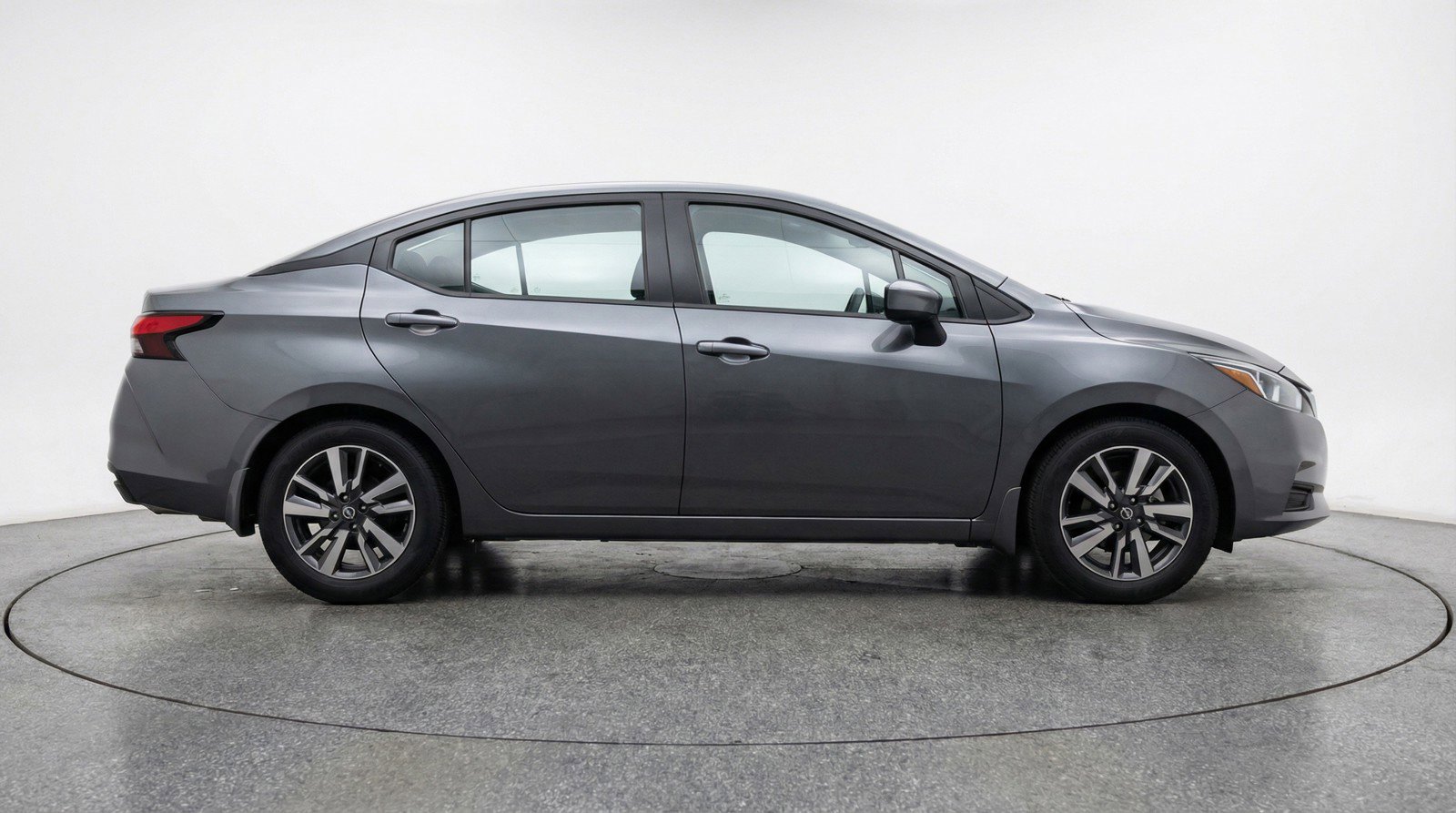 Used 2025 Nissan Versa SV image 11
