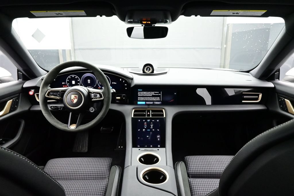 Certified 2025 Porsche Taycan 4S AWD/4WD image 19