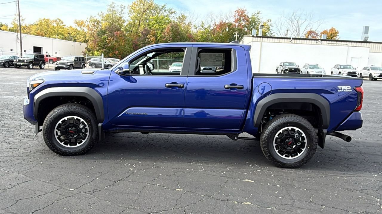 New 2025 Toyota Tacoma TRD Off-Road image 4