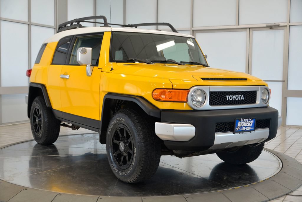 Used 2007 Toyota FJ Cruiser 4WD w/ Upgrade Pkg 2 image 2