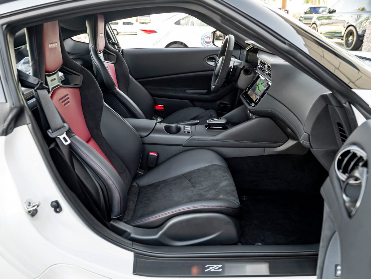 Used 2026 Nissan Z NISMO w/ Floor Mat Package RWD image 33