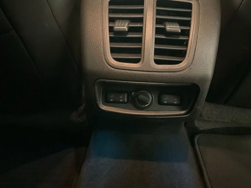 Used 2015 Ford Taurus Limited w/ Equipment Group 301A image 27