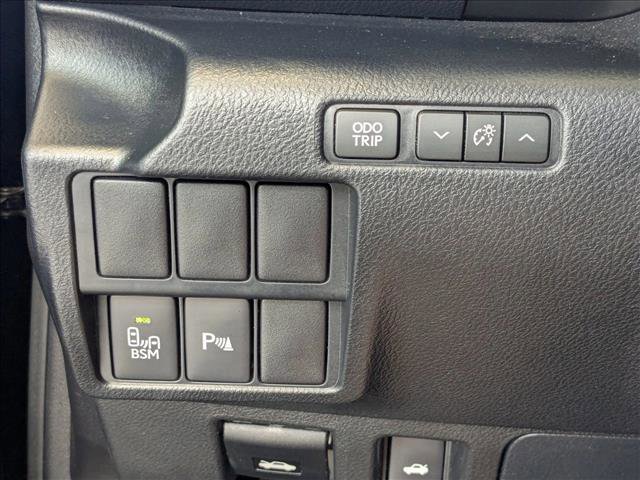Used 2016 Lexus IS 350 w/ Navigation System Package RWD image 12