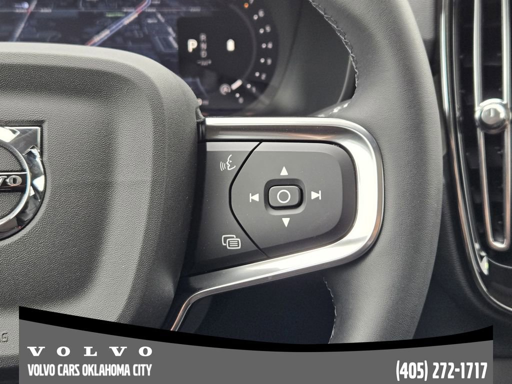 Used 2026 Volvo XC40 B5 Plus w/ Protection Package Premier AWD/4WD image 28