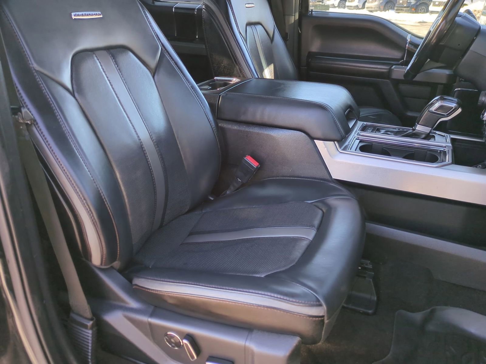 Used 2020 Ford F150 Platinum w/ Technology Package image 29