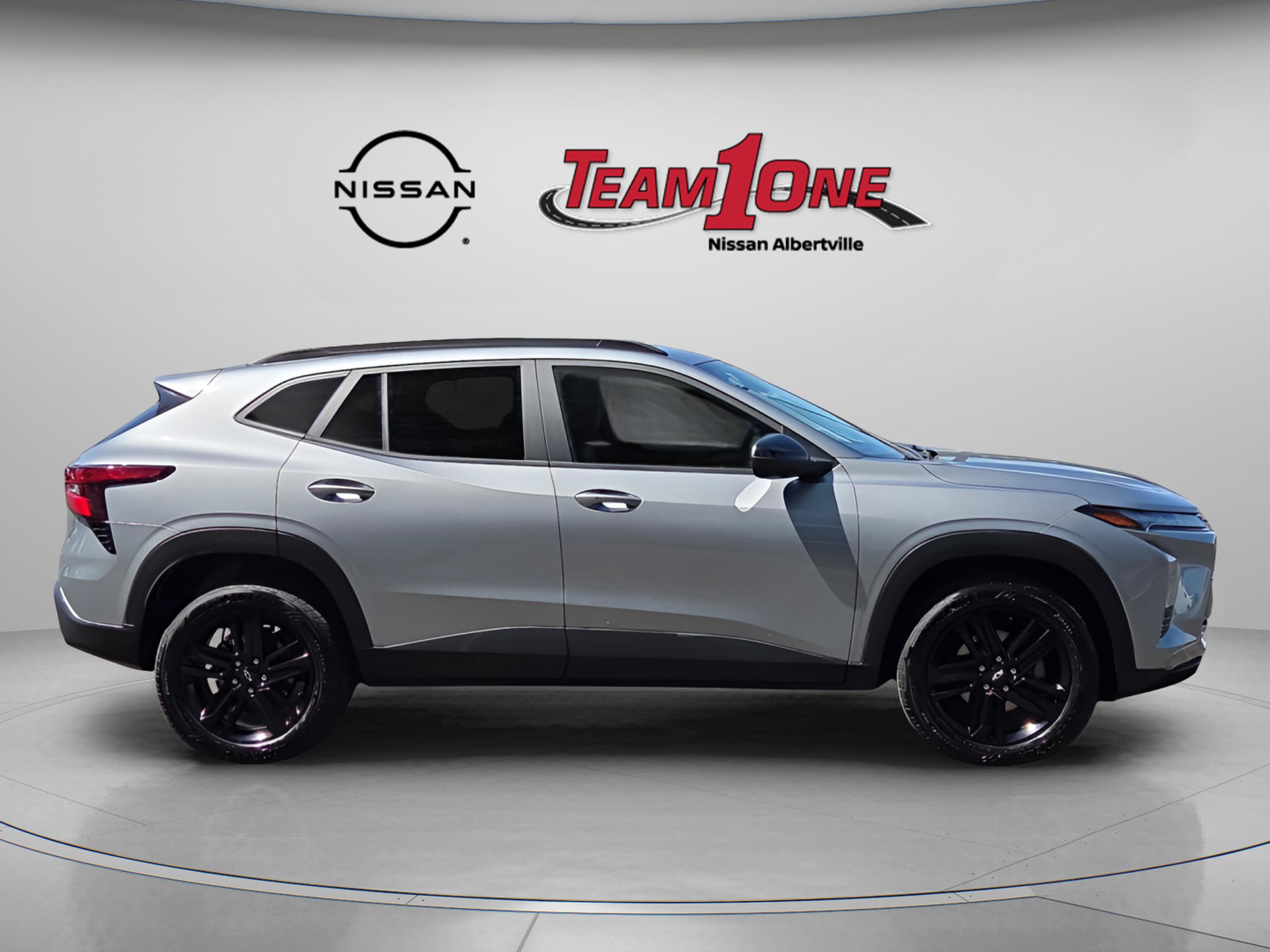 Used 2024 Chevrolet Trax ACTIV w/ Driver Confidence Package FWD image 9