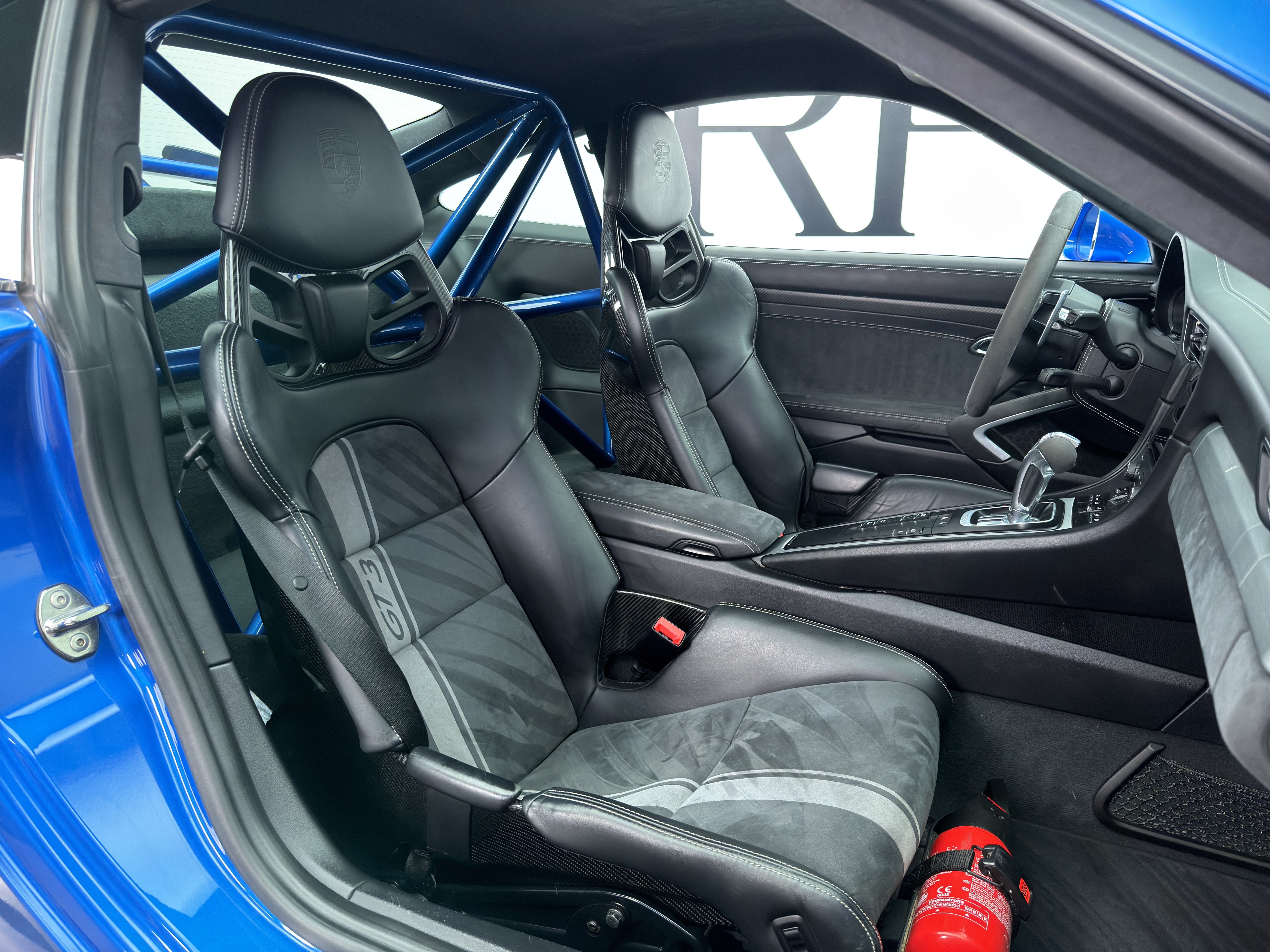 Used 2018 Porsche 911 GT3 w/ Light Design Package RWD image 18
