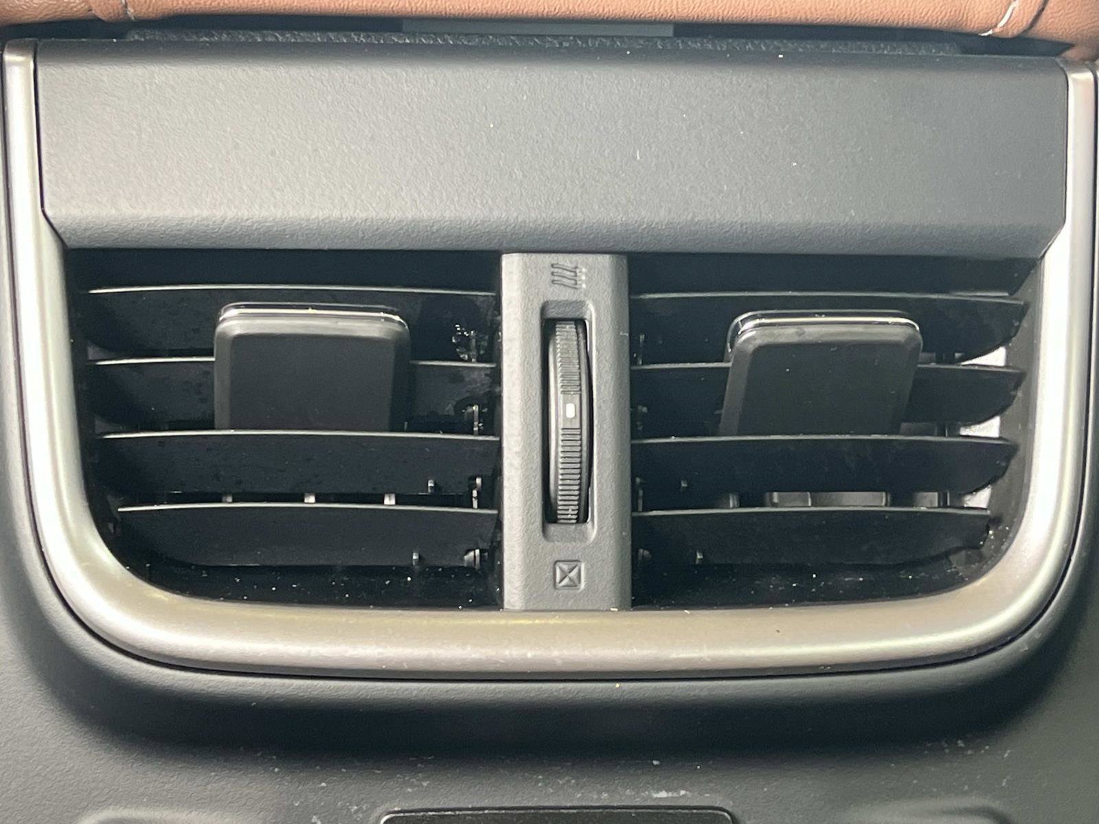 Used 2025 Subaru Outback Touring XT AWD/4WD image 15