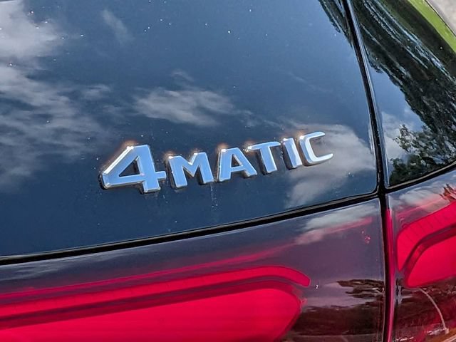 Used 2024 Mercedes-Benz GLC 300 4MATIC image 13