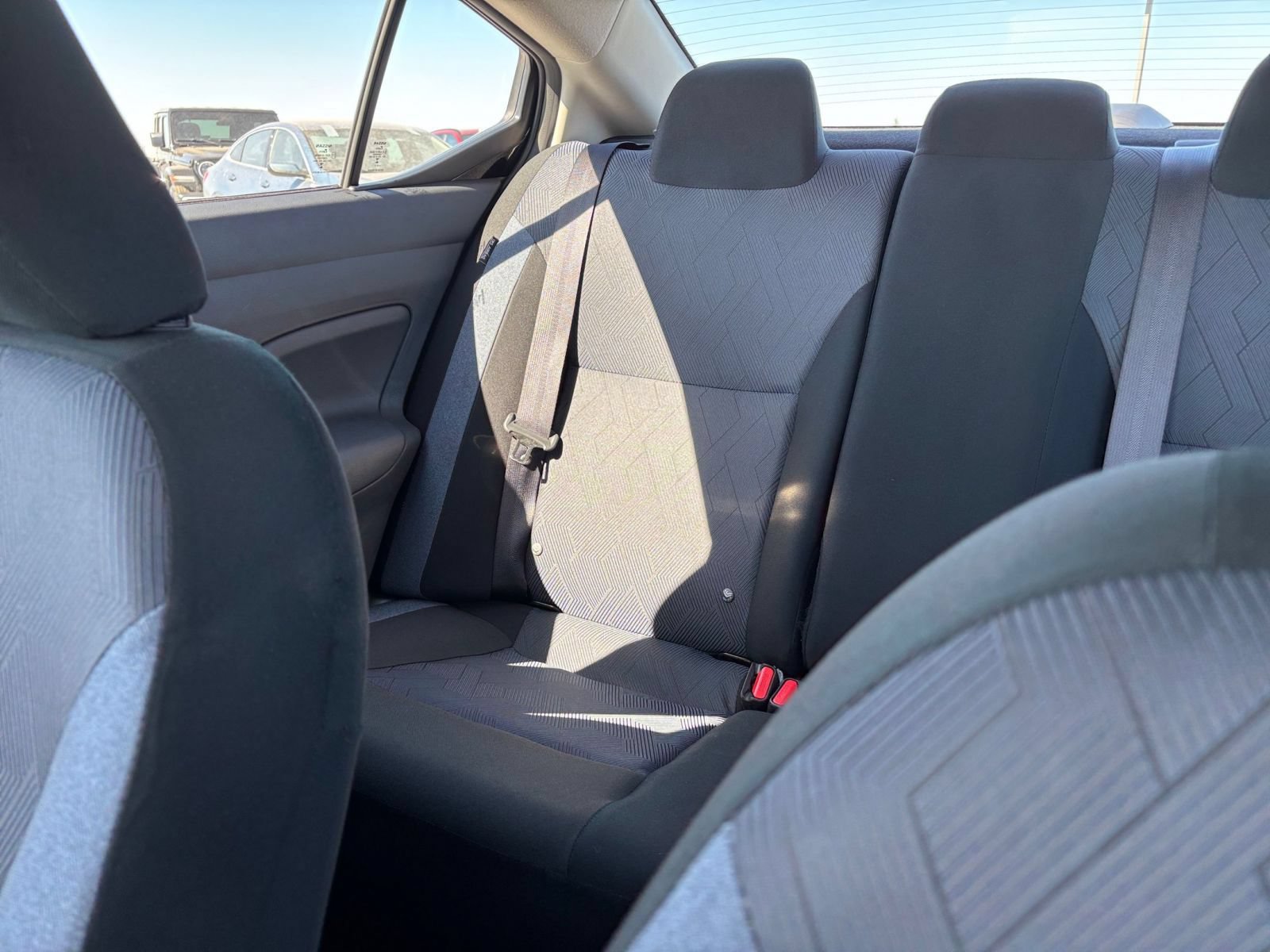 Used 2025 Nissan Versa SV FWD image 38