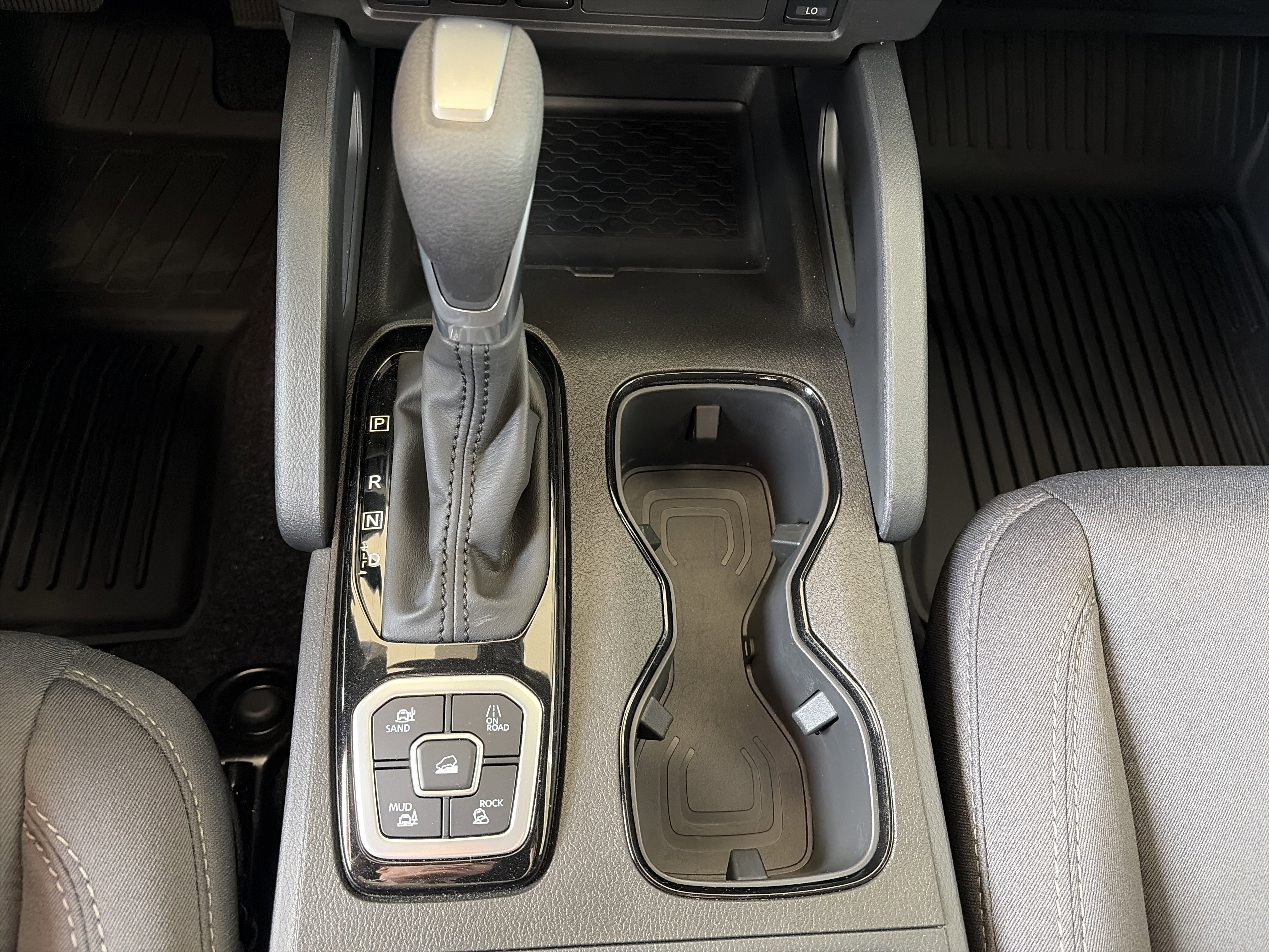 Used 2026 Nissan Frontier SV w/ All-Weather Content Package image 29