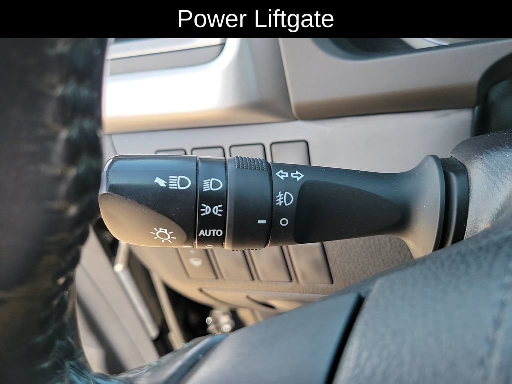 Used 2019 Toyota Highlander XLE AWD/4WD image 15