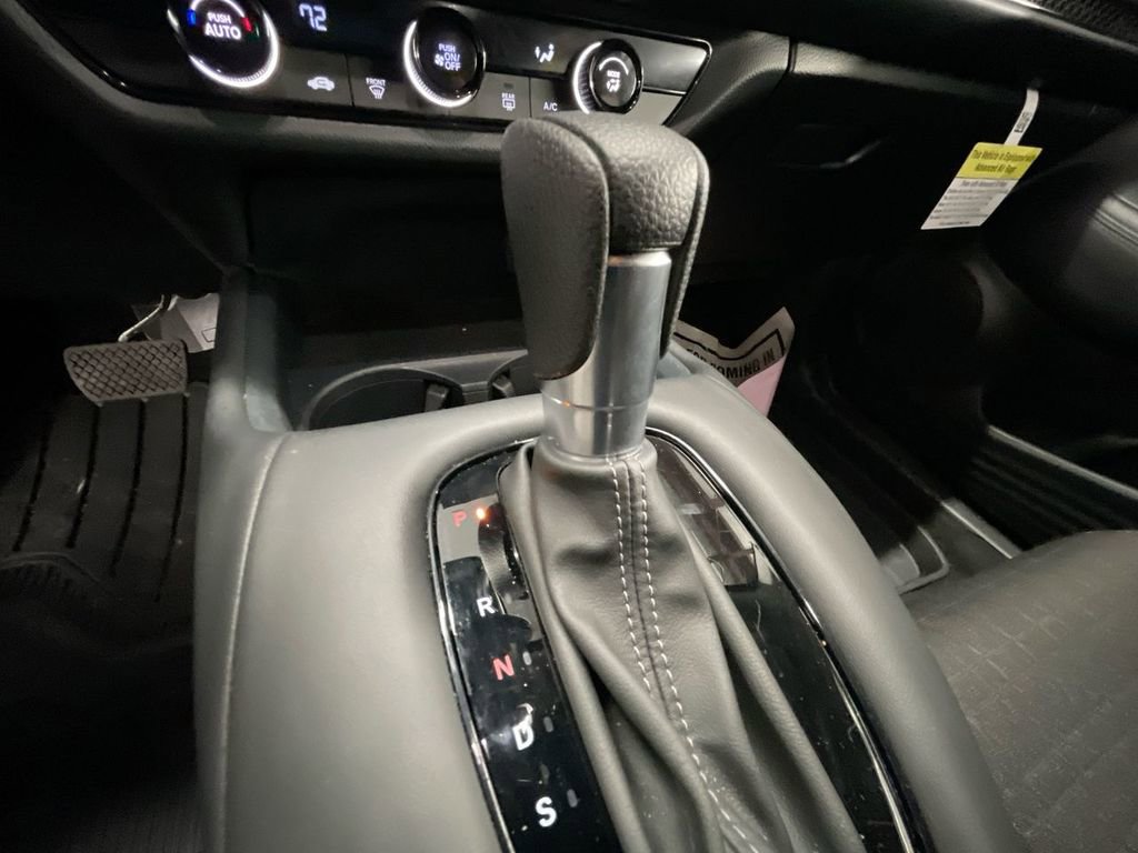 Used 2025 Honda HR-V LX image 15