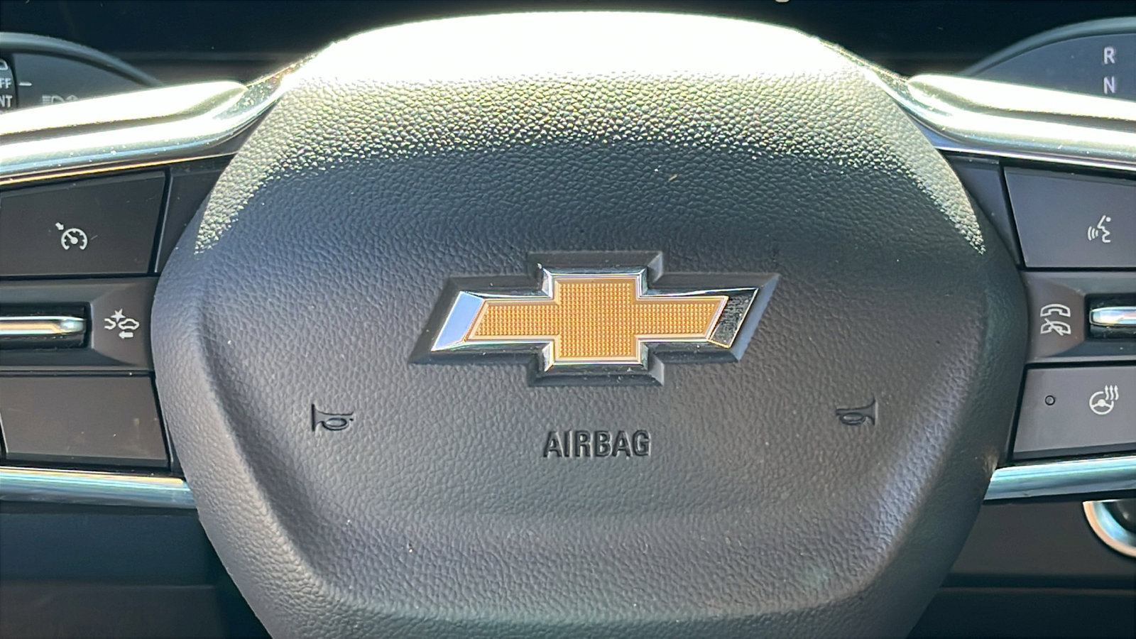 Used 2025 Chevrolet Traverse LT image 17