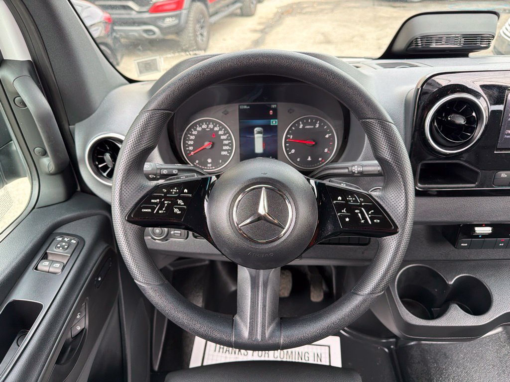 Used 2025 Mercedes-Benz Sprinter 2500 image 25