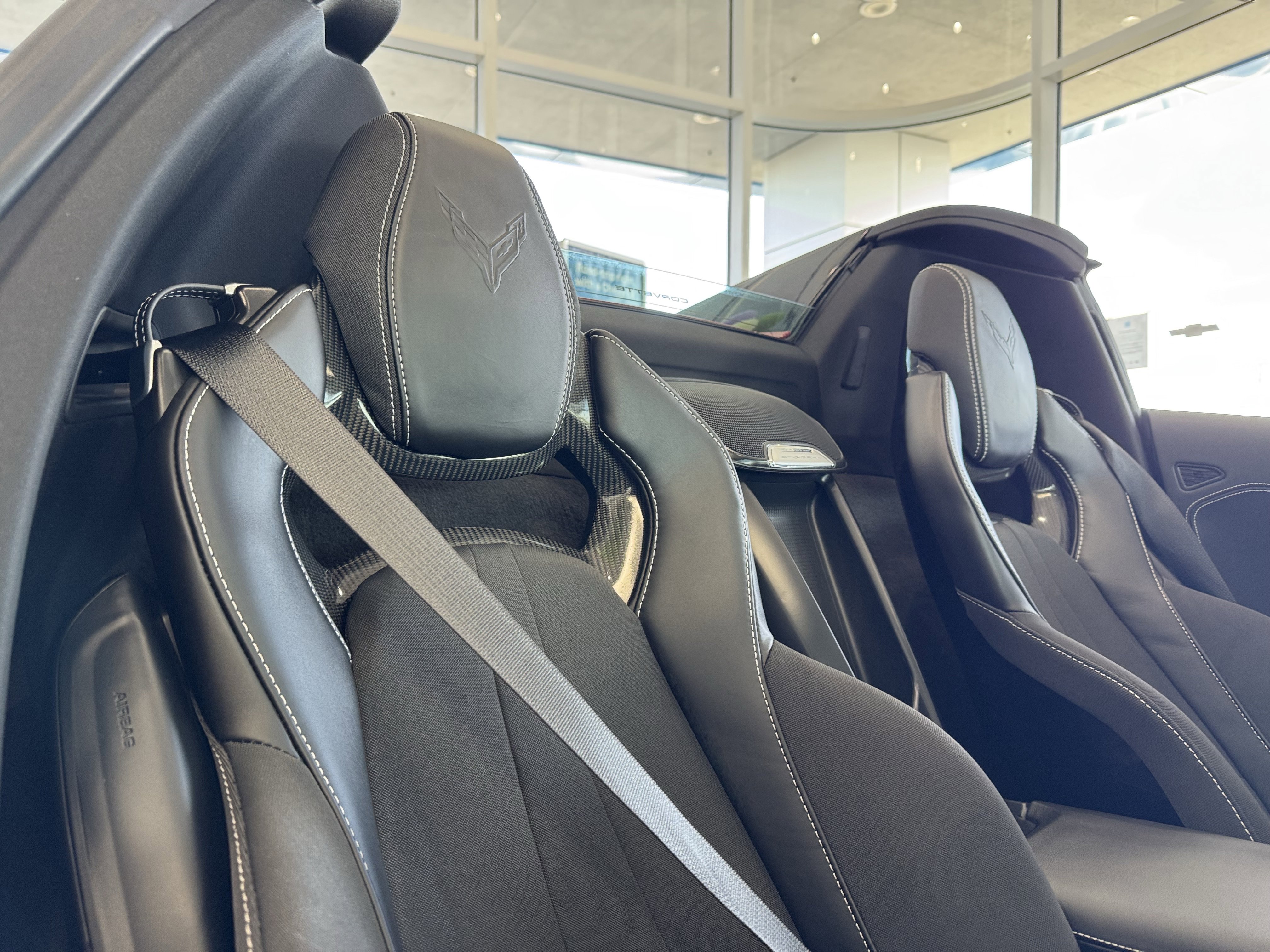 Used 2024 Chevrolet Corvette Stingray Convertible w/ Z51 Performance Package image 21