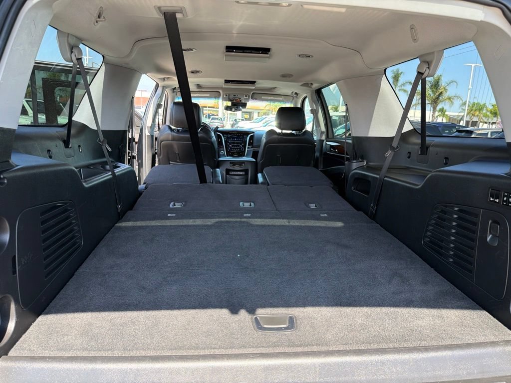 Used 2020 Cadillac Escalade ESV Premium Luxury w/ Escalade Sport Edition AWD/4WD image 23