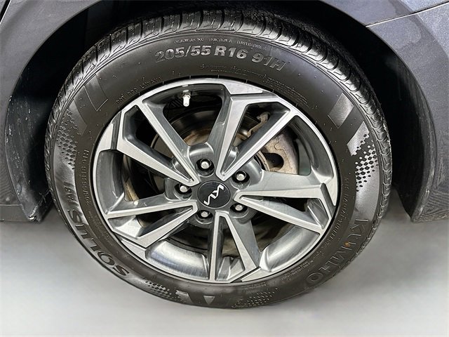 Used 2023 Kia Forte LXS image 27