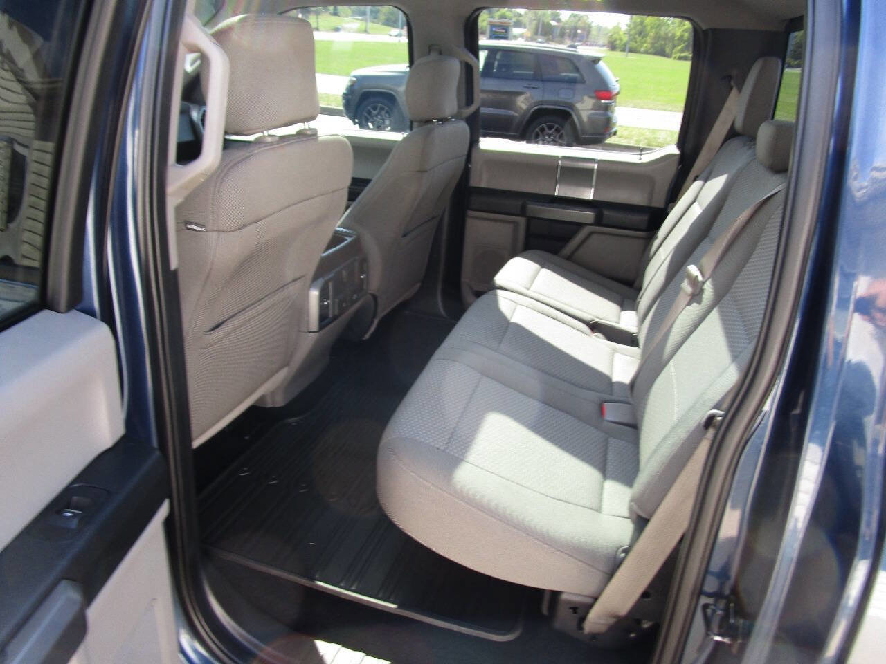 Used 2017 Ford F150 XLT w/ Equipment Group 302A Luxury image 27