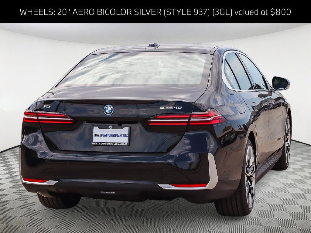 New 2027 BMW i5 M60 RWD image 4