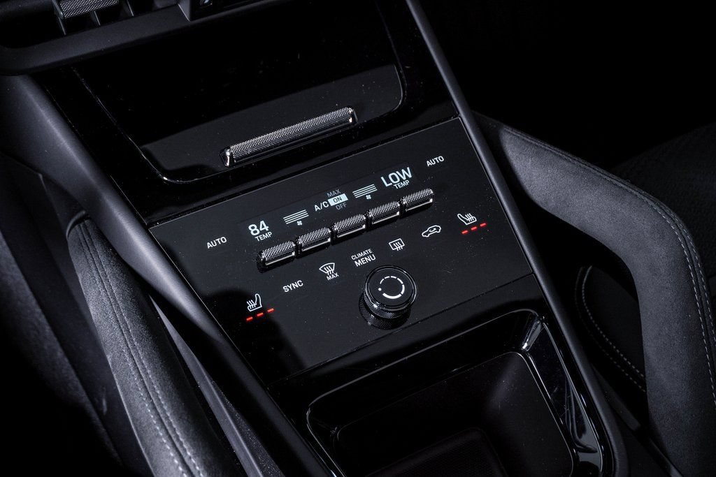 New 2025 Porsche Cayenne GTS AWD/4WD image 24