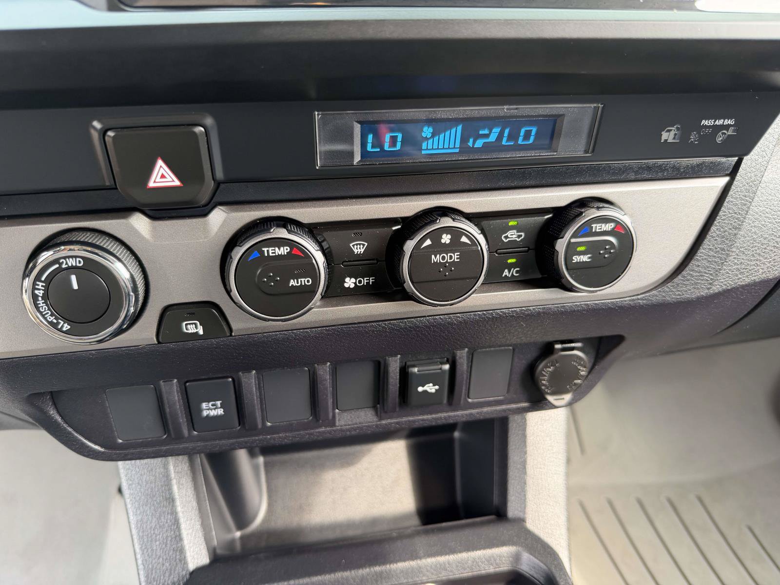 Used 2023 Toyota Tacoma SR AWD/4WD image 10