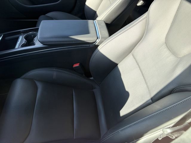 Used 2022 Tesla Model S Plaid image 8
