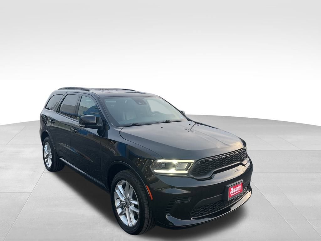Used 2024 Dodge Durango GT image 32
