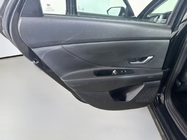 Used 2021 Hyundai Elantra SEL w/ Cargo Package FWD image 25