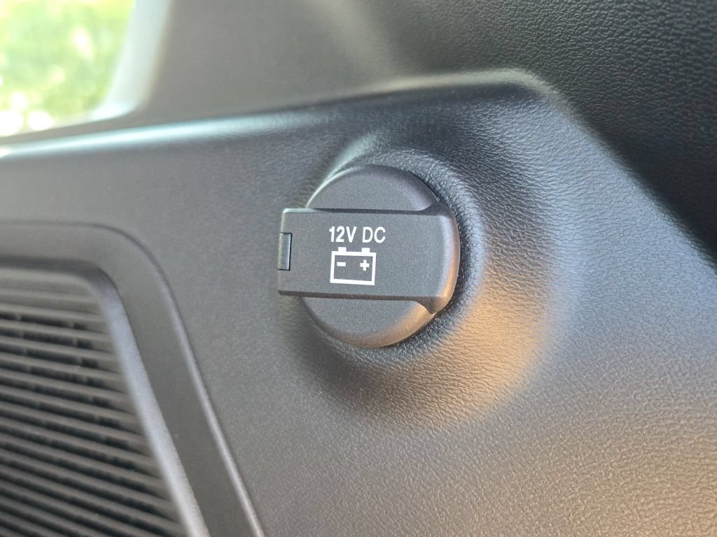 New 2026 Jeep Cherokee Overland w/ Advanced Pro Tech Group AWD/4WD image 17