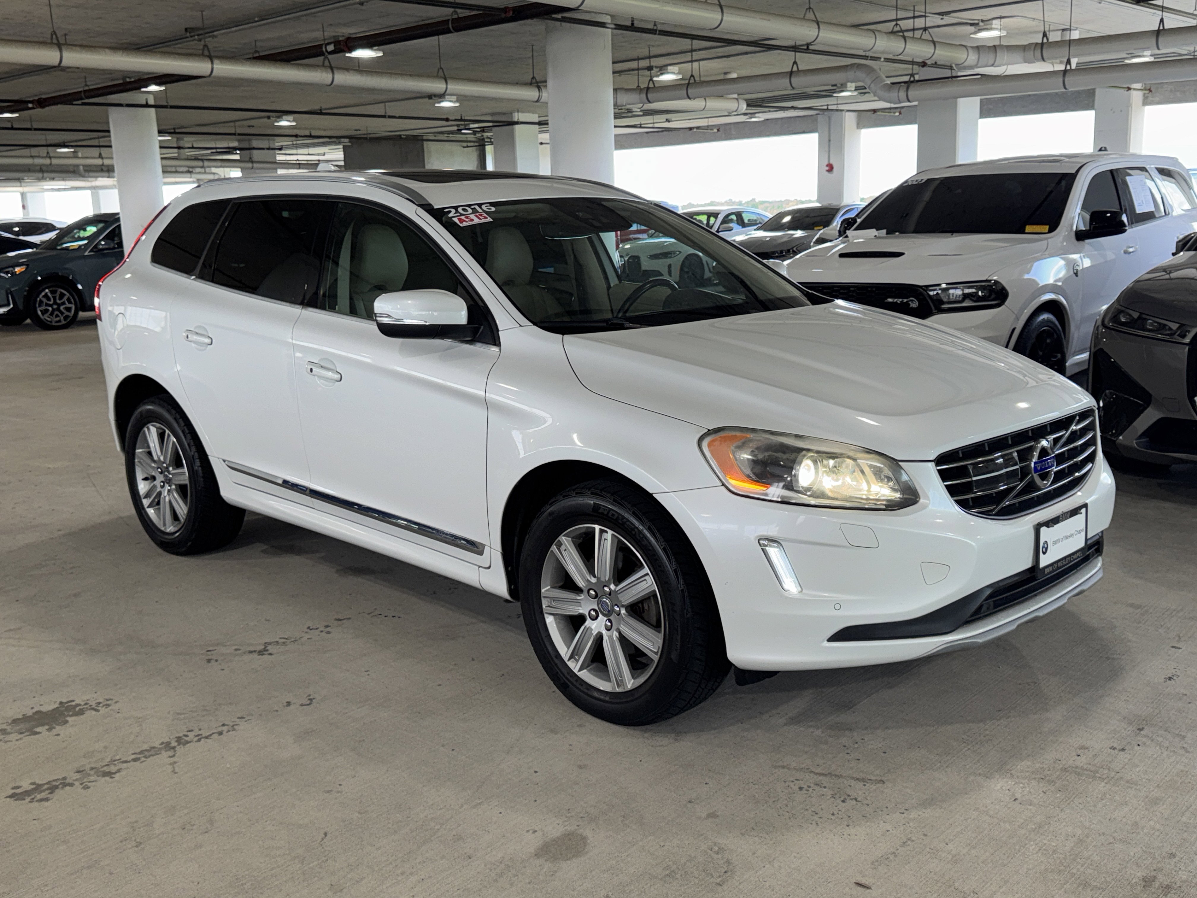 Used 2016 Volvo XC60 T6 Platinum AWD/4WD image 2