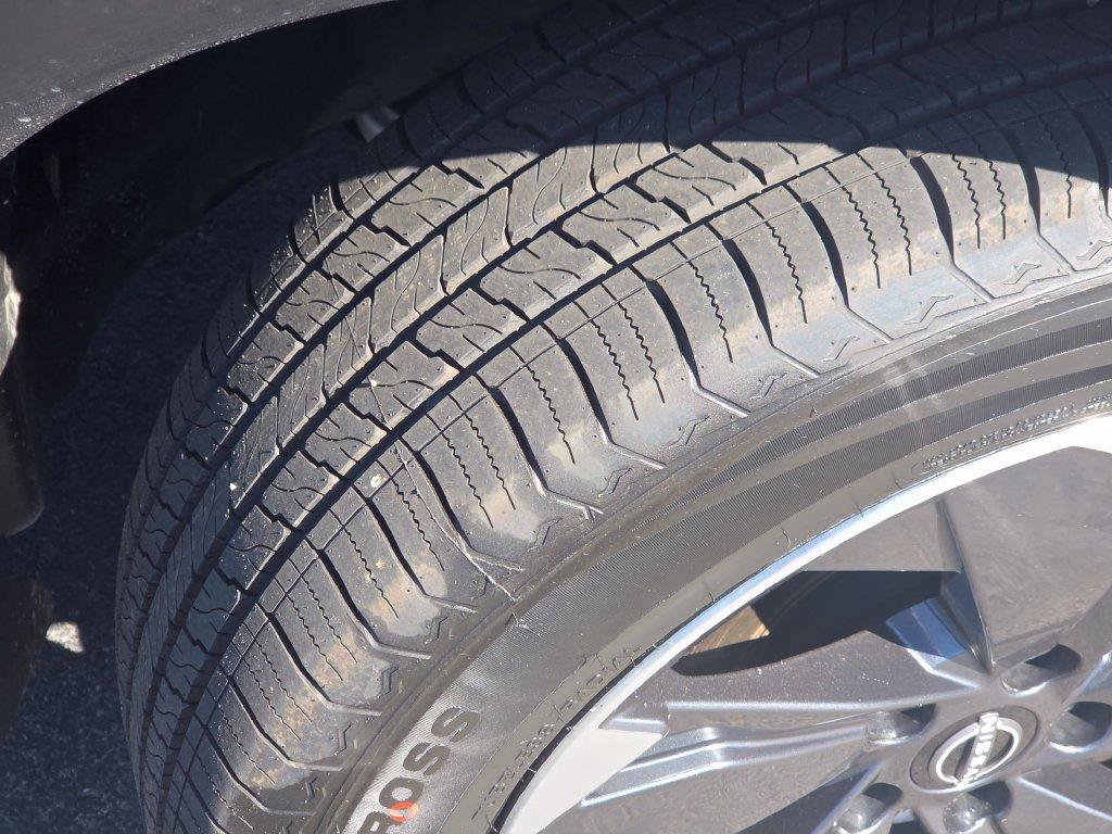 Certified 2024 Nissan Rogue SV AWD/4WD image 17
