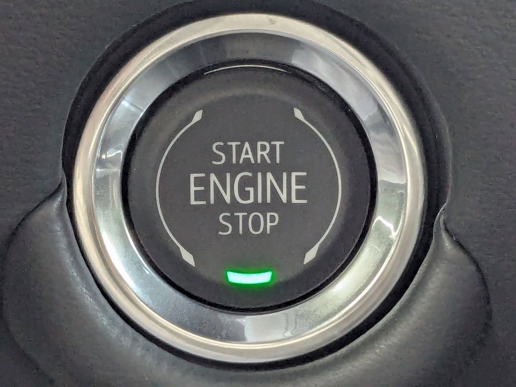 New 2025 Chevrolet Suburban Premier image 32