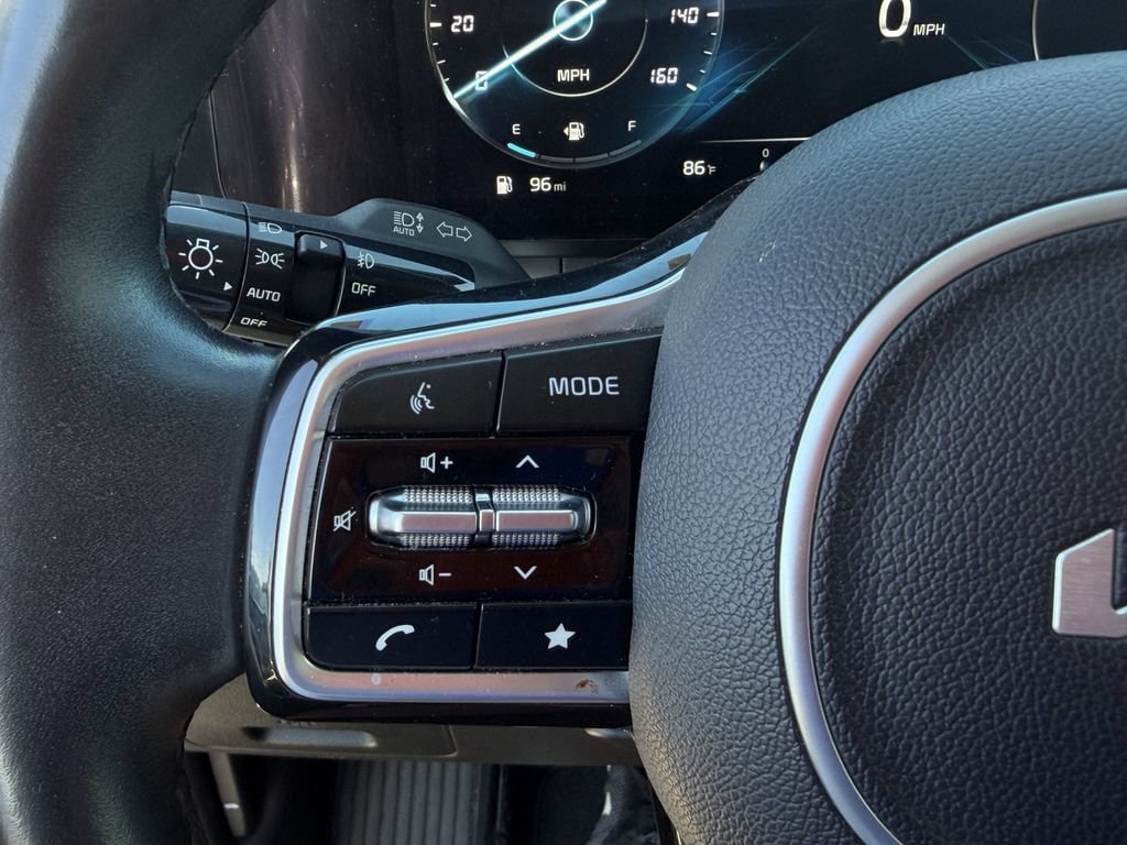 Used 2022 Kia Carnival SX Prestige FWD image 38