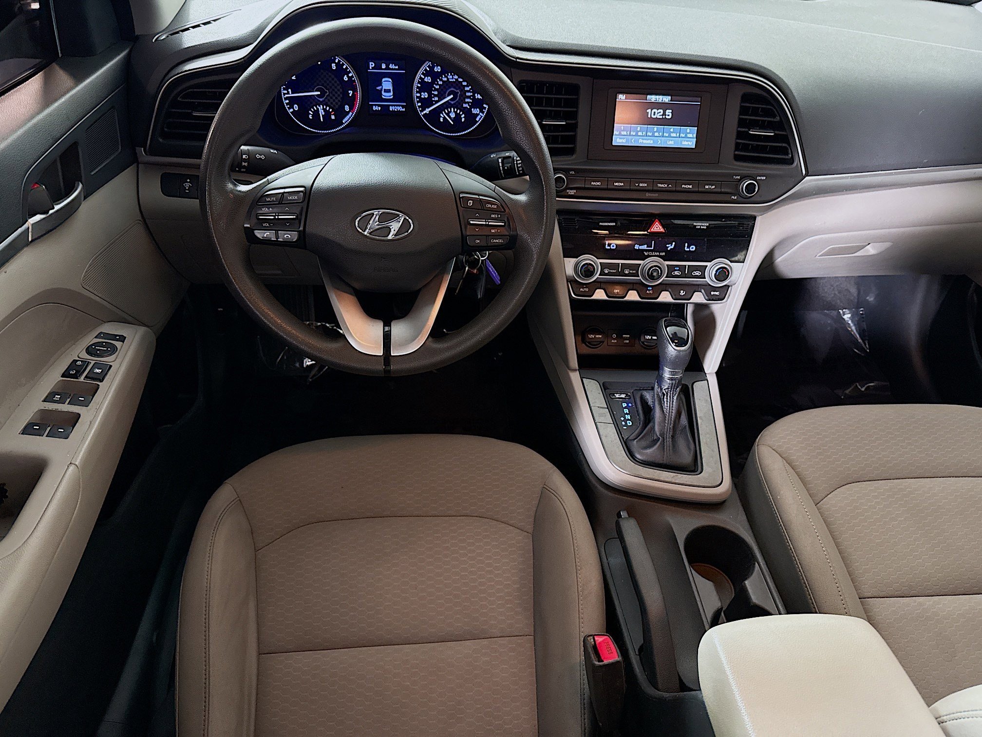 Used 2020 Hyundai Elantra SE FWD image 17