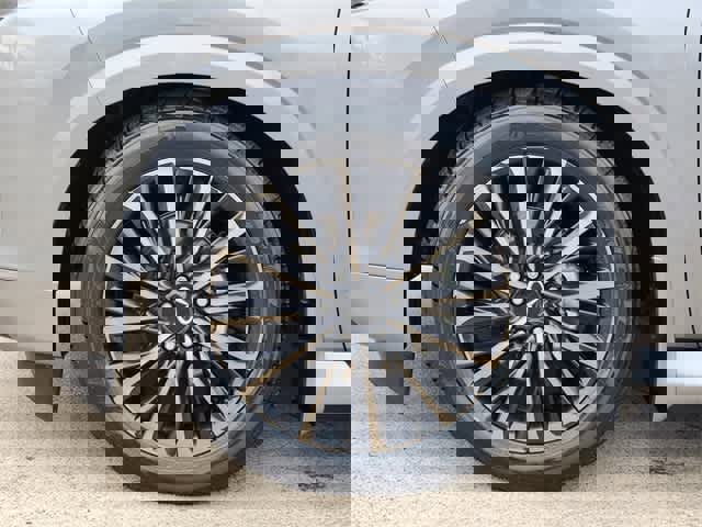 Certified 2025 INFINITI QX80 Autograph w/ Premium Cargo Package image 8