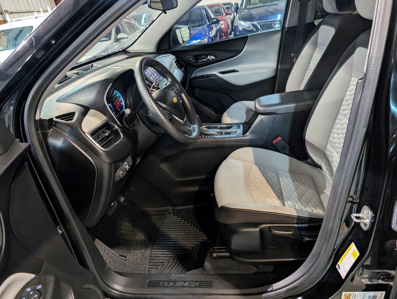 Used 2020 Chevrolet Equinox LS image 16