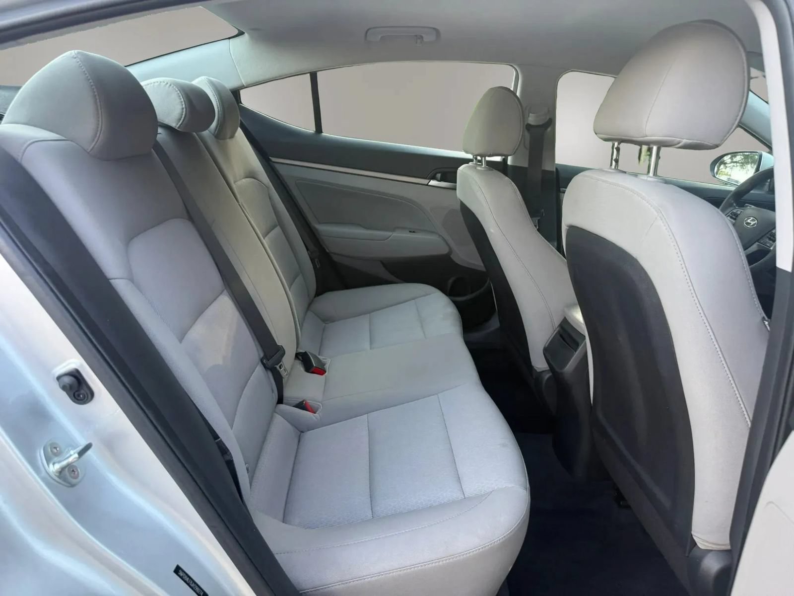 Used 2018 Hyundai Elantra SEL FWD image 16
