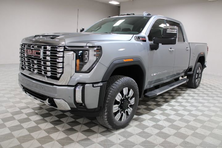 New 2026 GMC Sierra 2500 Denali w/ Denali Reserve Package image 8