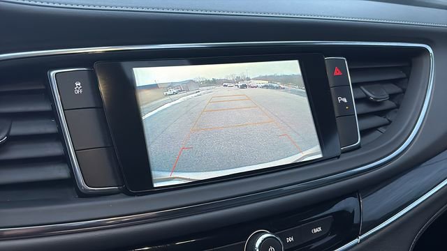 Used 2019 Buick Enclave Essence image 13